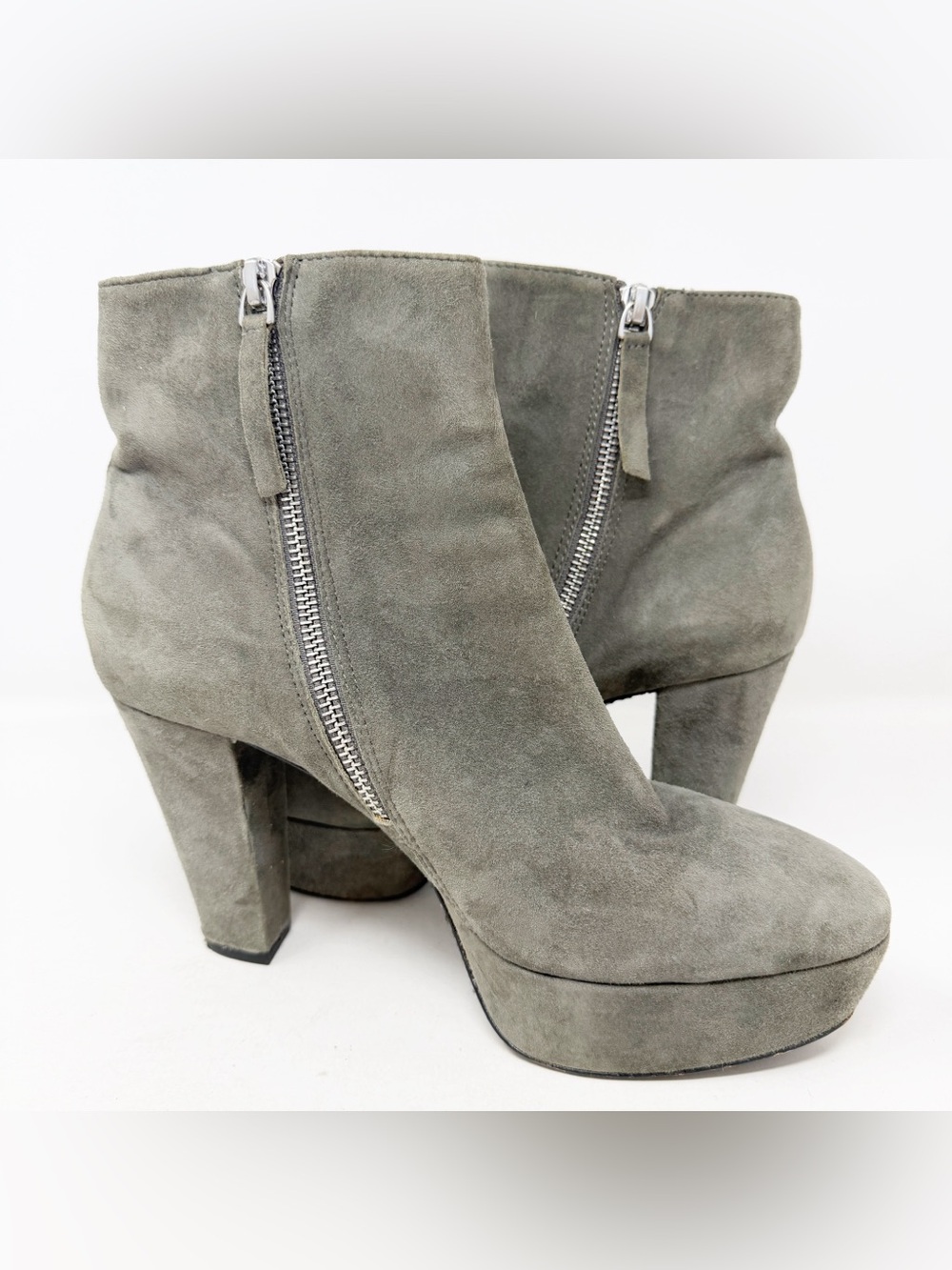 Alice & Olivia Adrian Boots Gray Suede Platform Ankle Block Heel Womens 8.5